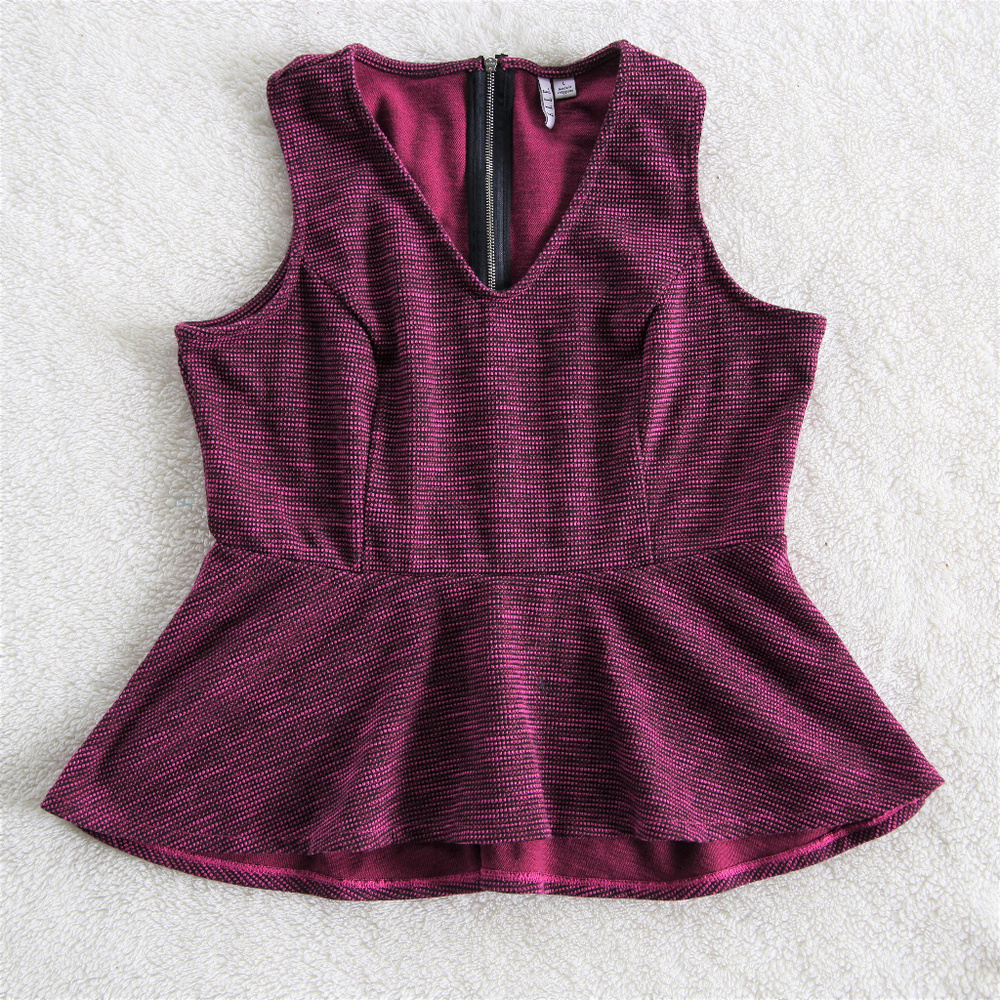 Elle Textured Peplum Sleeveless Top
